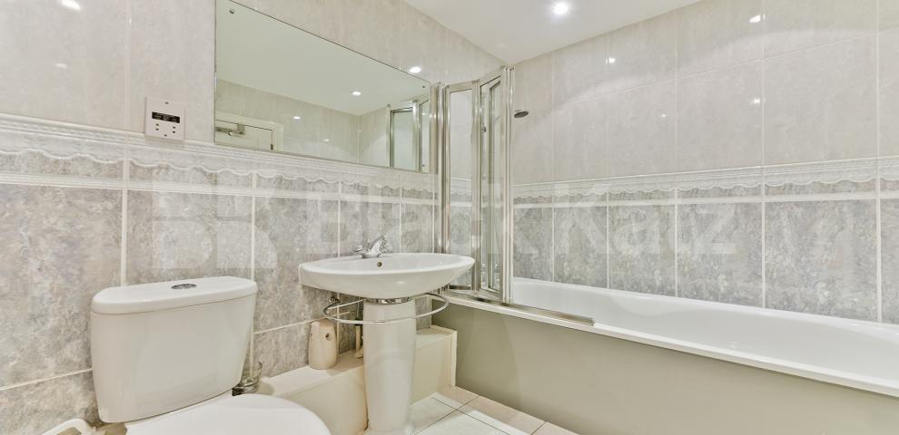 			NEW INSTRUCTION , 2 Bedroom, 1 bath, 1 reception Apartment			 Bentham House Falmouth Road, Borough